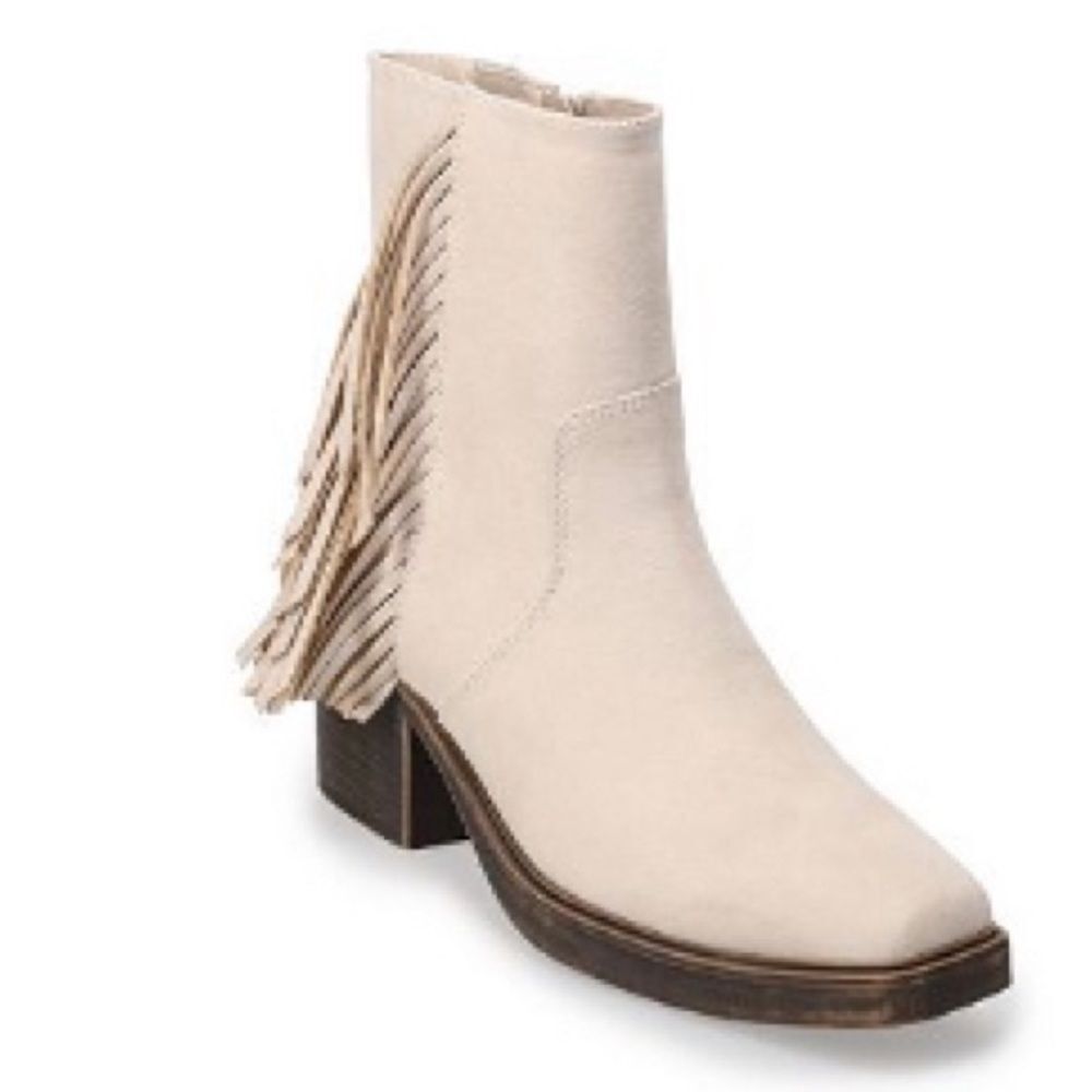 SO NEW Women’s Ivory Western Fringe Ankle Boots Size 8 Boho Square toe